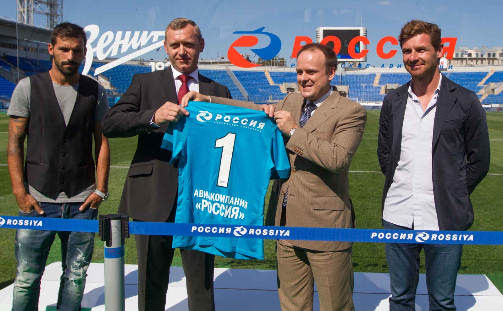 «Зенит»  и «Авиакомпания Россия»  —  партнеры!