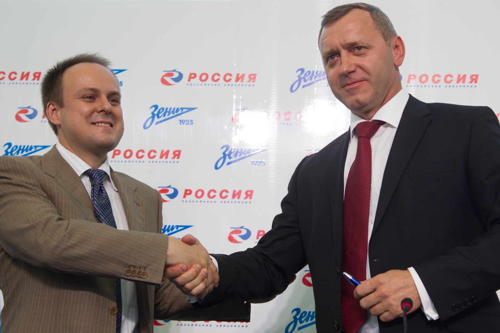 «Зенит»  и «Авиакомпания Россия»  —  партнеры!