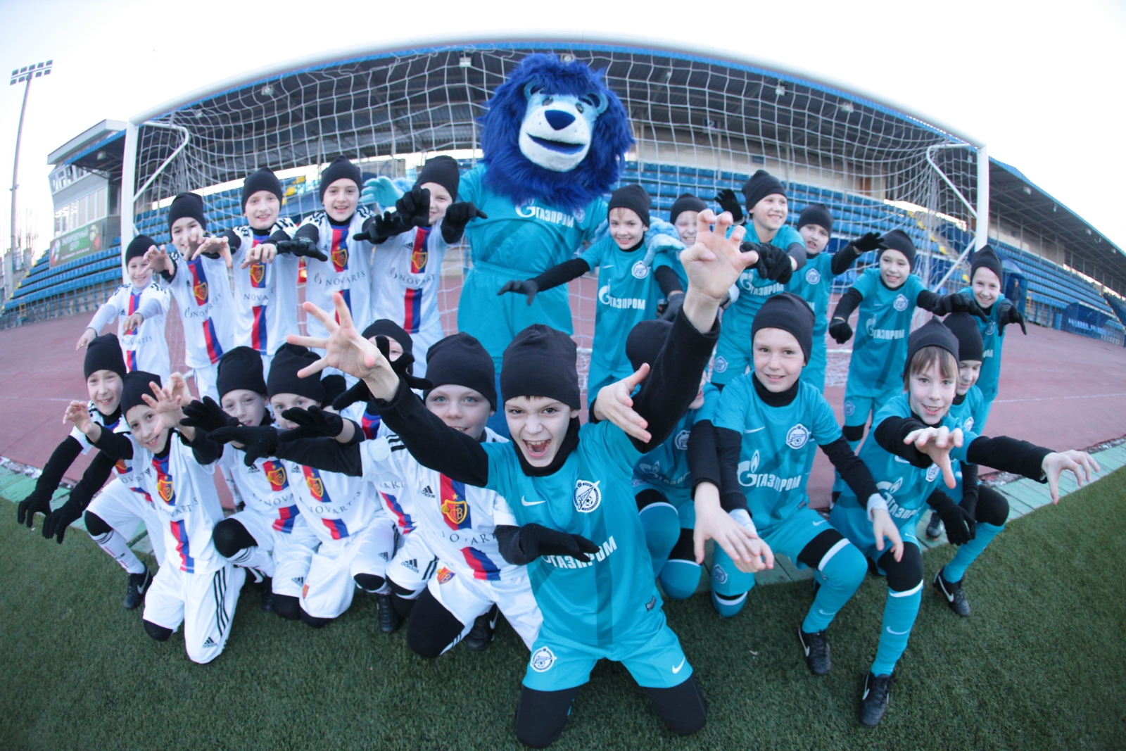 Лига Европы УЕФА 2012/2013,  «Зенит» — «Базель»