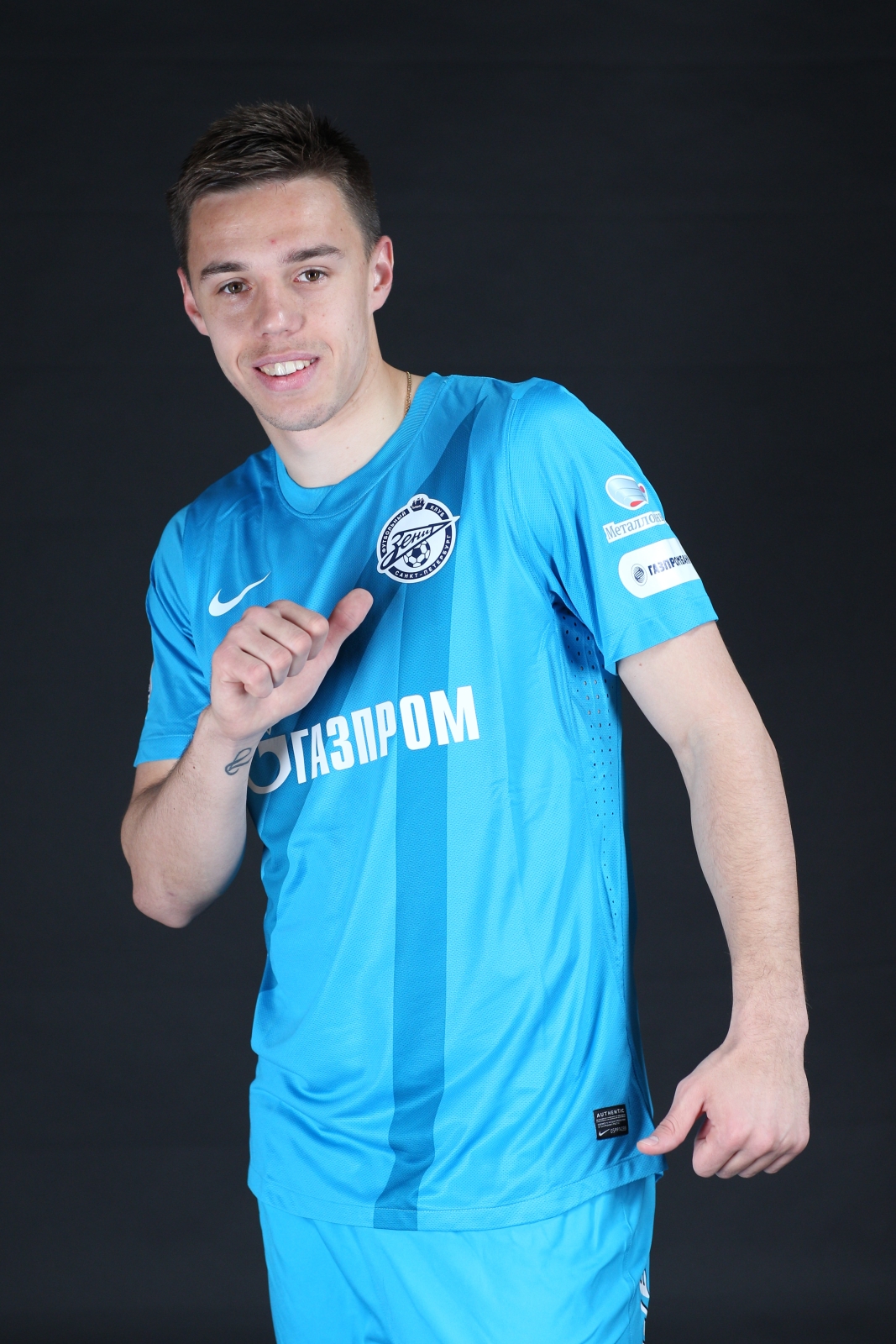 Фотосессия футболиста основного состава ФК «Зенит»
