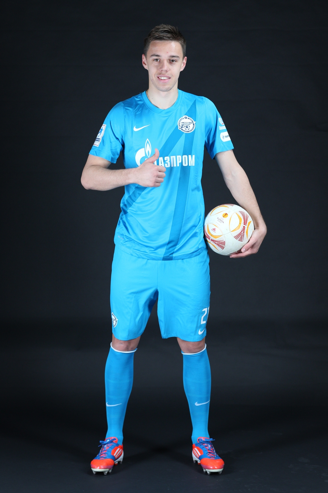 Фотосессия футболиста основного состава ФК «Зенит»