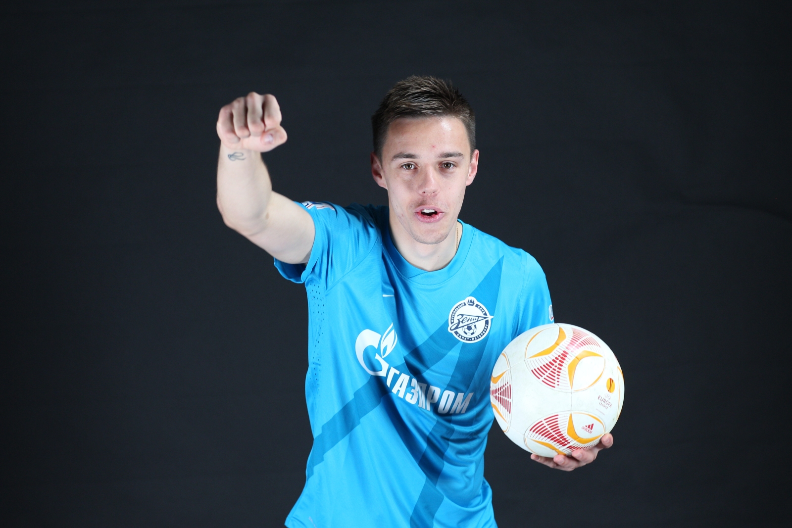 Фотосессия футболиста основного состава ФК «Зенит»