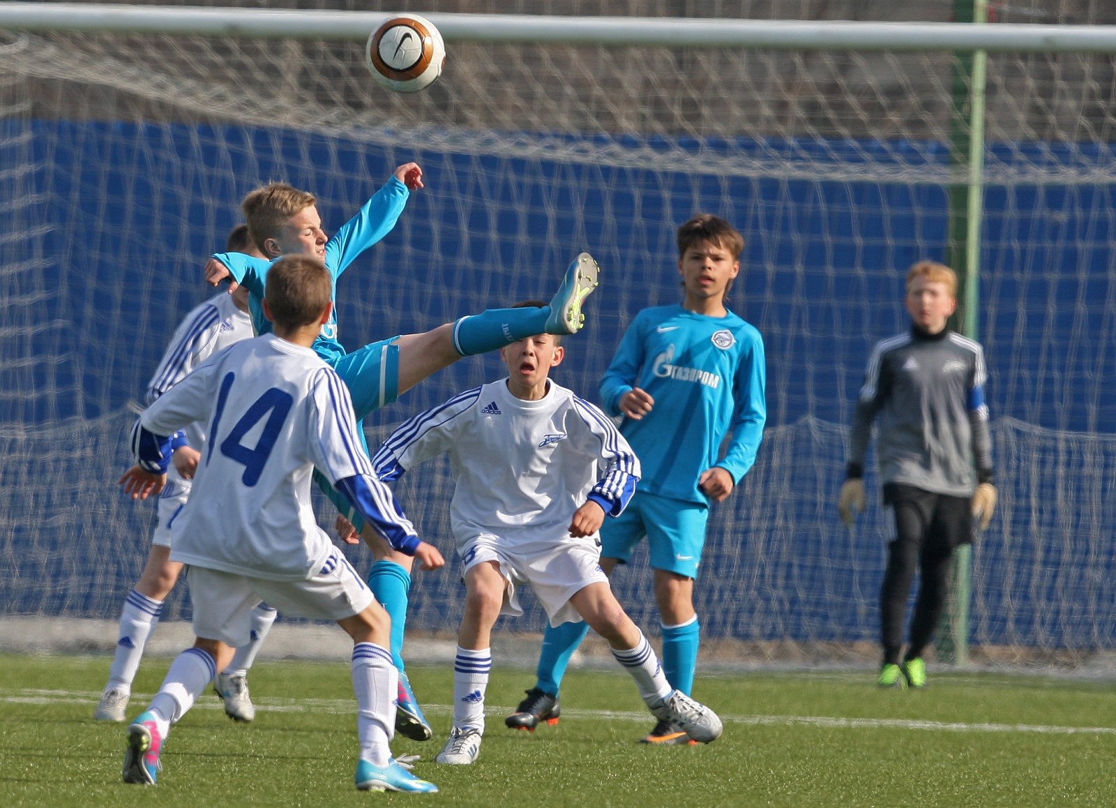Академия «Зенита» — СДЮШОР «Зенит».