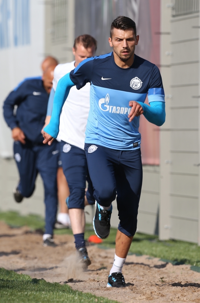 Первая тренировка в сезоне 2013/2014 основного состава ФК