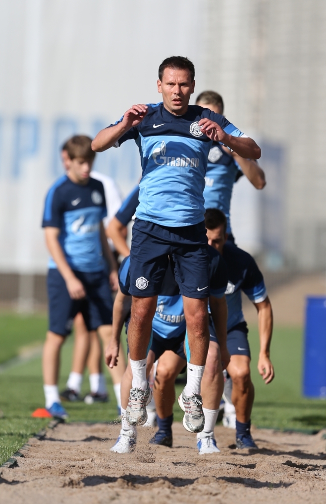 Первая тренировка в сезоне 2013/2014 основного состава ФК