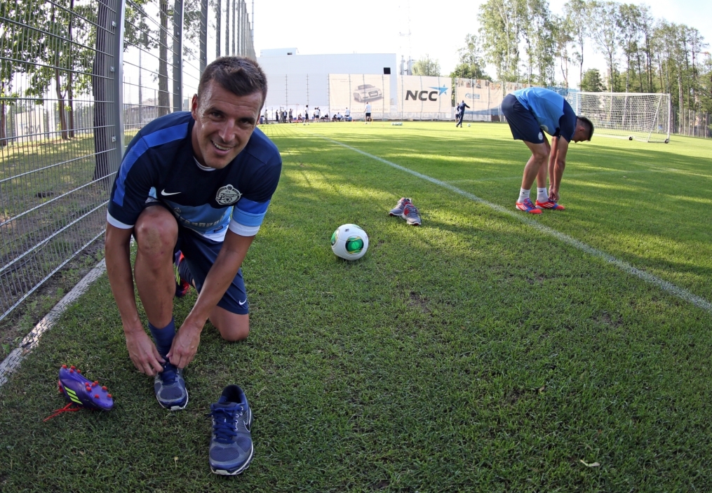 Первая тренировка в сезоне 2013/2014 основного состава ФК