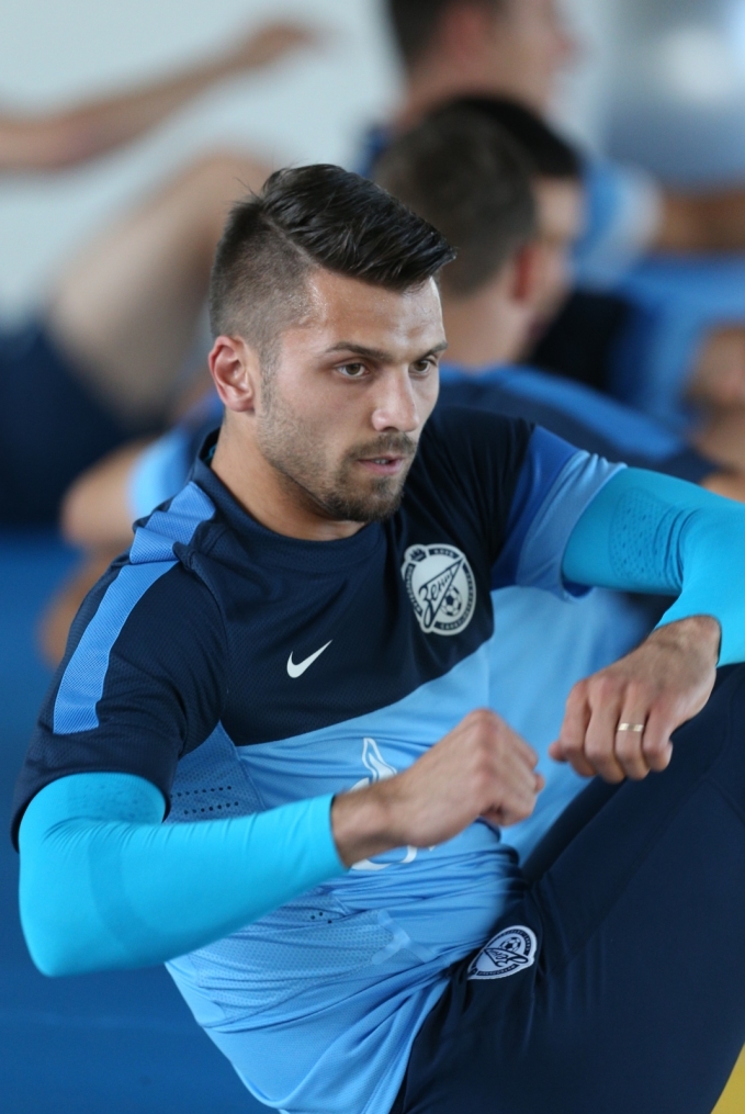 Первая тренировка в сезоне 2013/2014 основного состава ФК