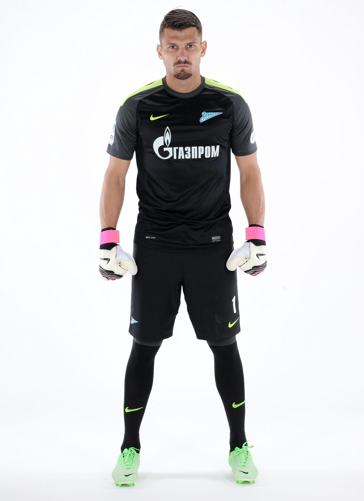 Фотосессия футболиста основного состава ФК «Зенит» сезона  2013/2014