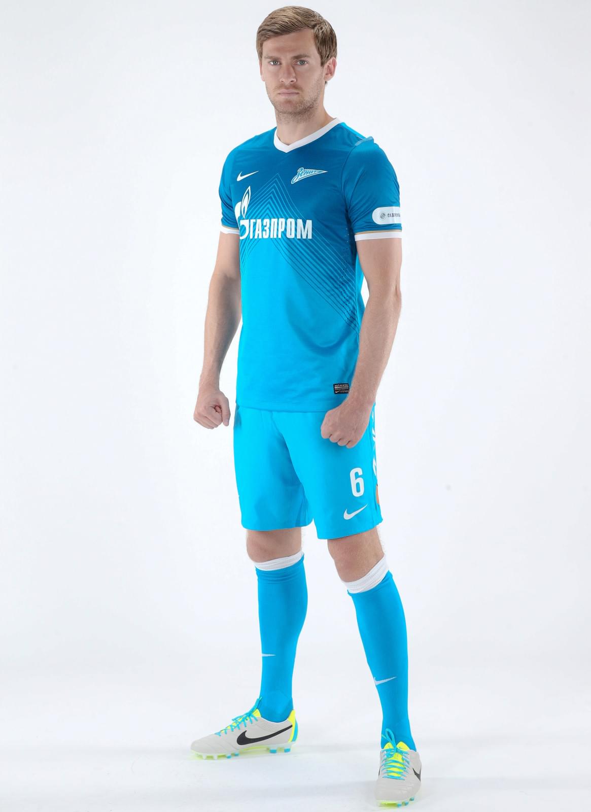 Фотосессия футболиста основного состава ФК «Зенит» сезона  2013/2014