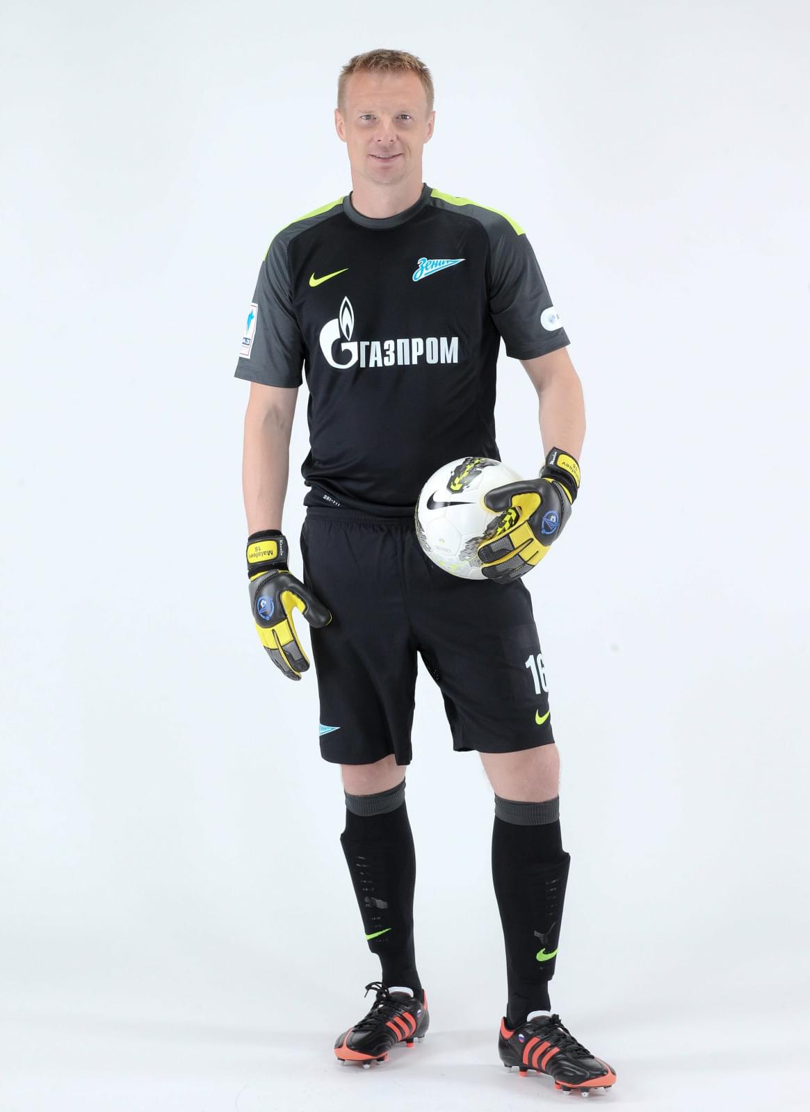 Фотосессия футболиста основного состава ФК «Зенит» сезона  2013/2014