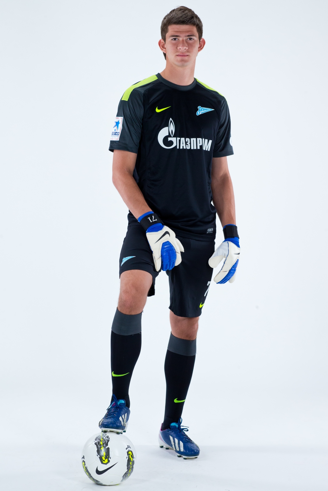 Фотосессия футболиста основного состава ФК «Зенит» сезона  2013/2014