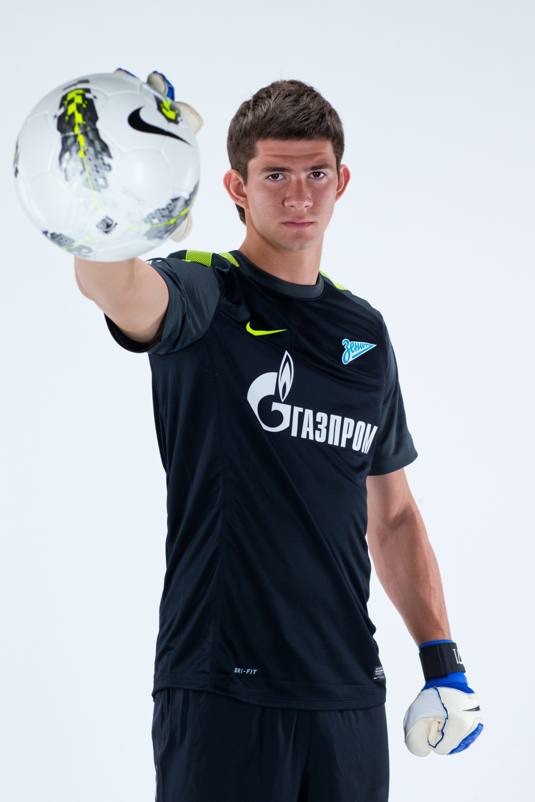 Фотосессия футболиста основного состава ФК «Зенит» сезона  2013/2014