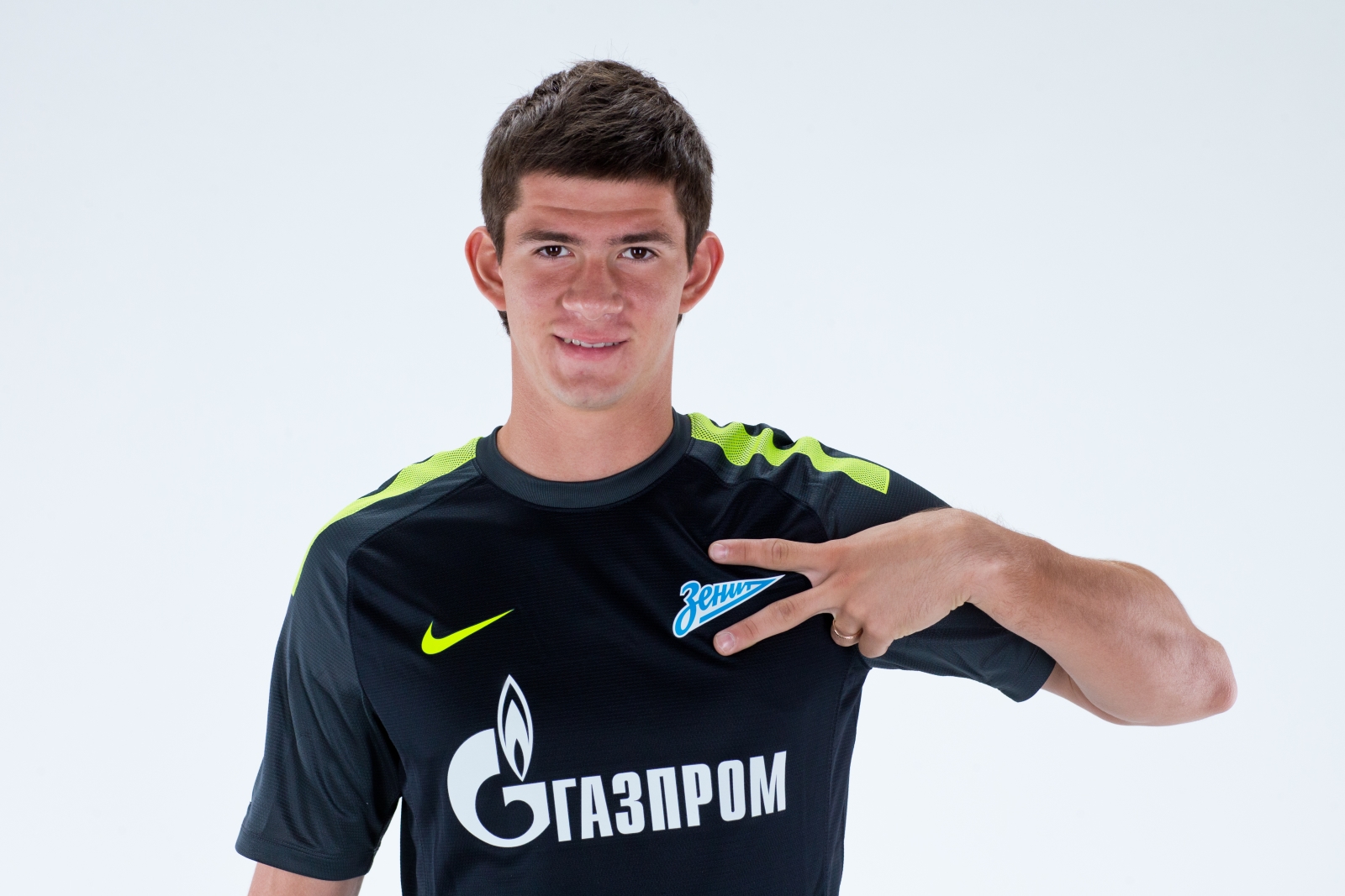 Фотосессия футболиста основного состава ФК «Зенит» сезона  2013/2014