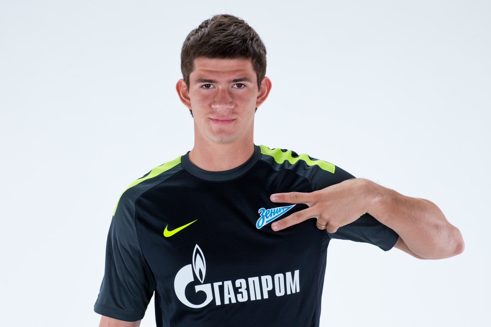 Фотосессия футболиста основного состава ФК «Зенит» сезона  2013/2014