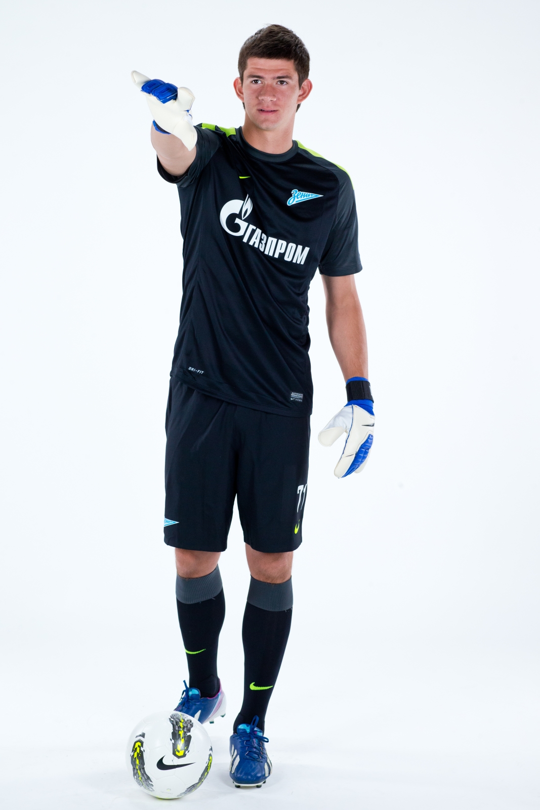 Фотосессия футболиста основного состава ФК «Зенит» сезона  2013/2014