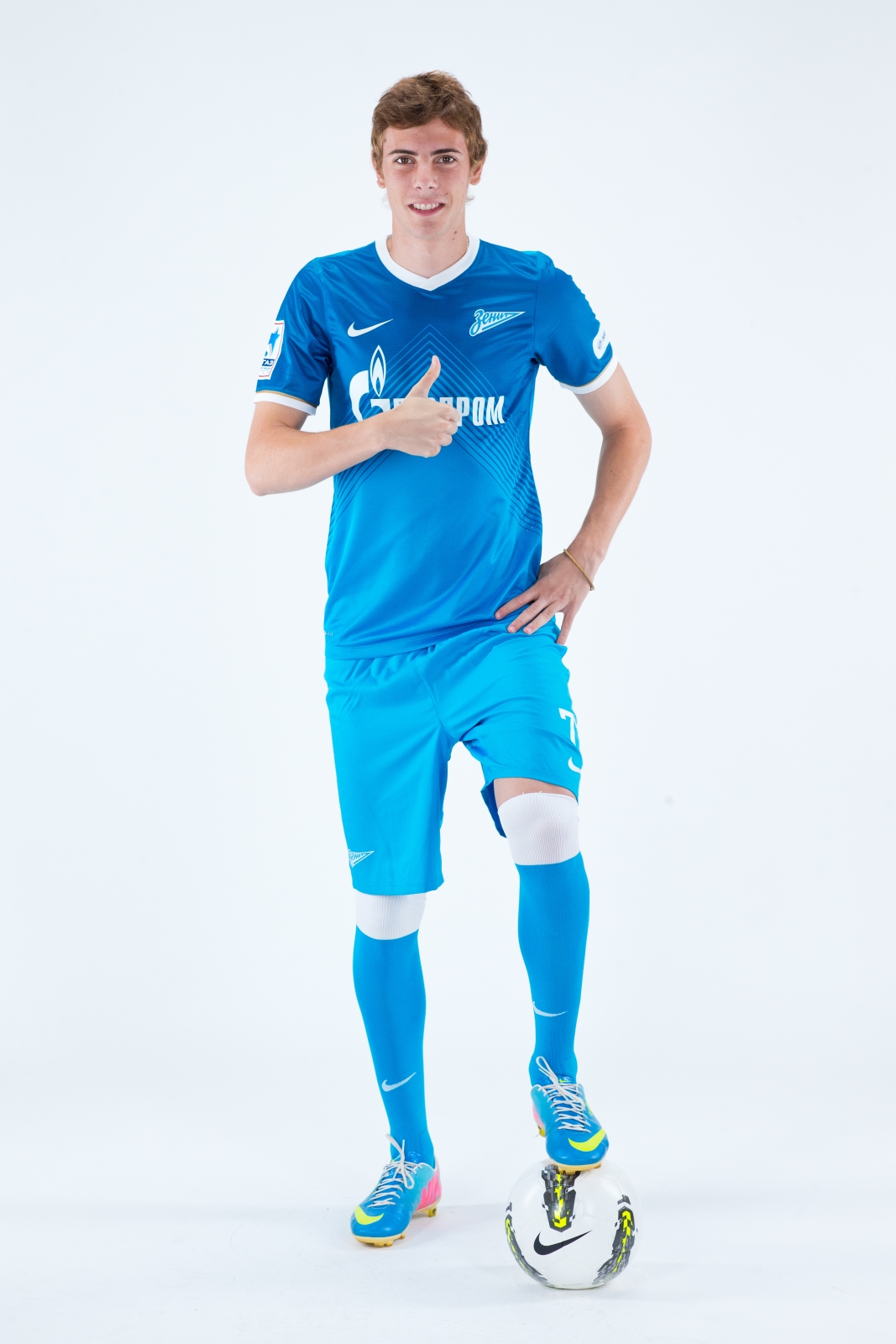 Фотосессия футболиста основного состава ФК «Зенит» сезона  2013/2014