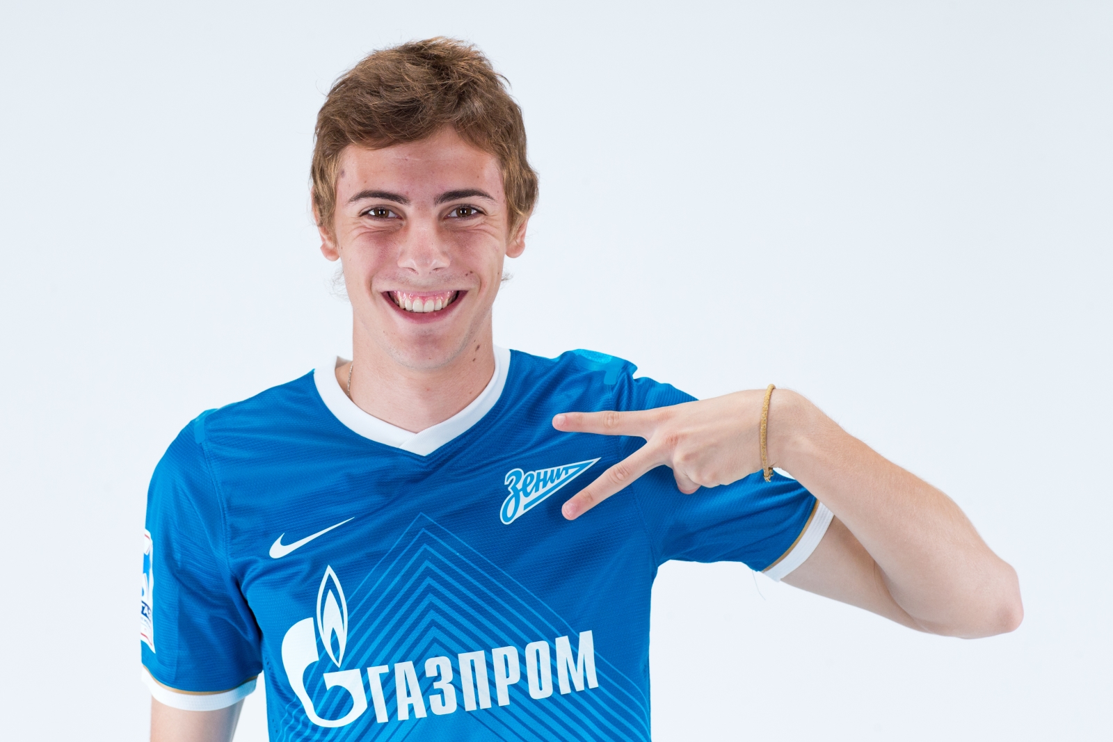 Фотосессия футболиста основного состава ФК «Зенит» сезона  2013/2014