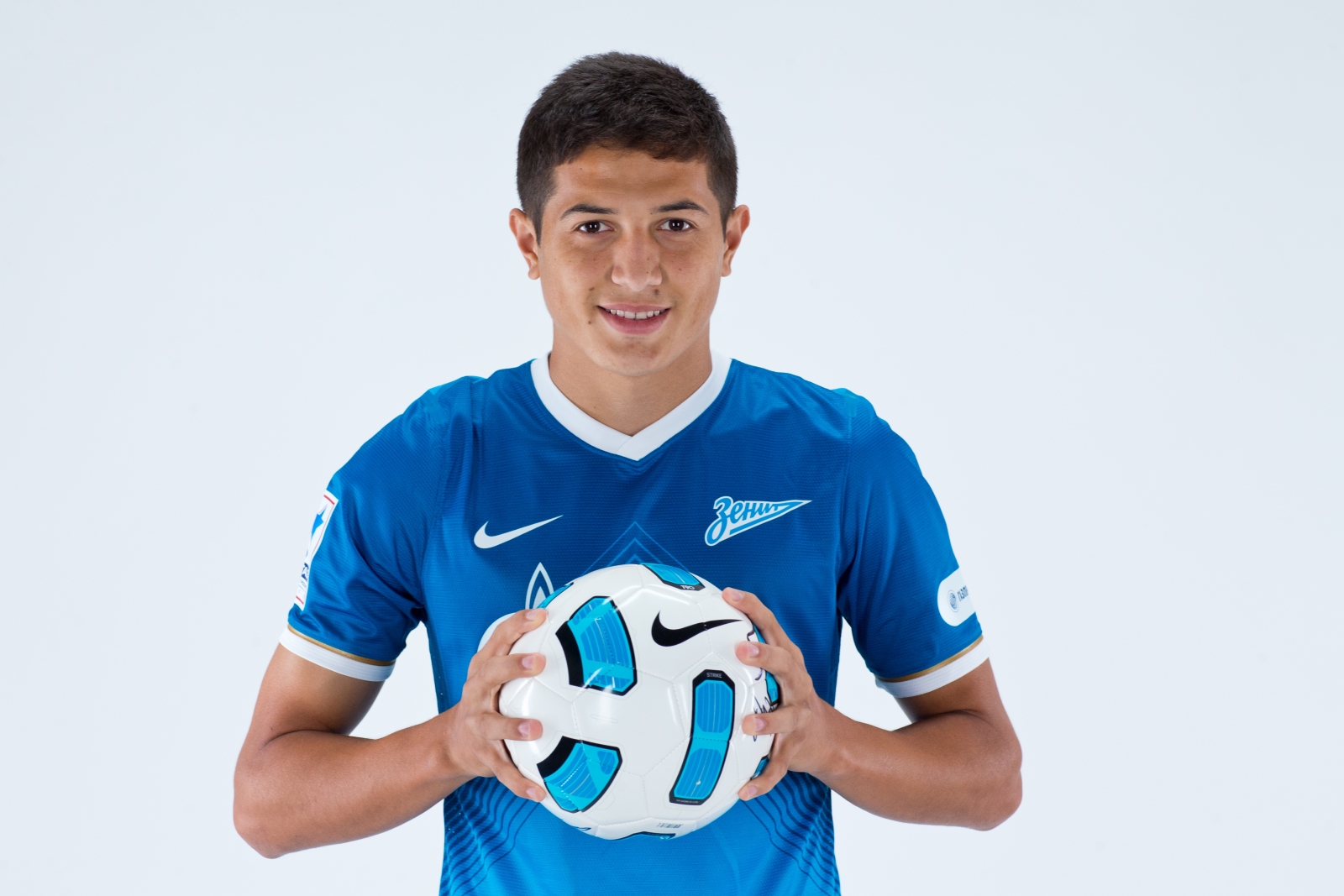 Фотосессия футболиста основного состава ФК «Зенит» сезона  2013/2014