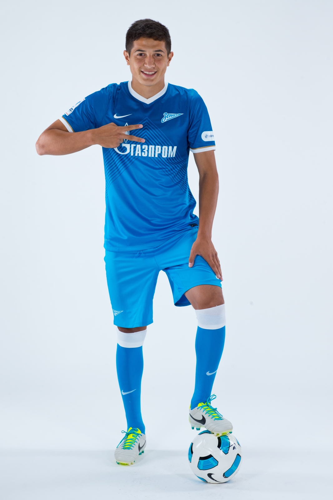Фотосессия футболиста основного состава ФК «Зенит» сезона  2013/2014