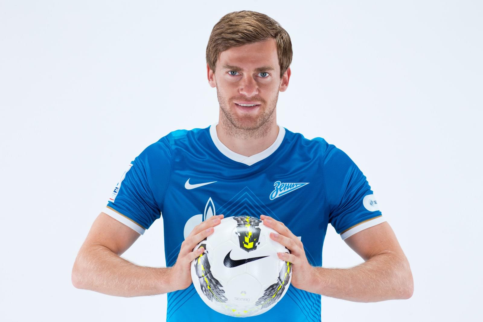 Фотосессия футболиста основного состава ФК «Зенит» сезона  2013/2014