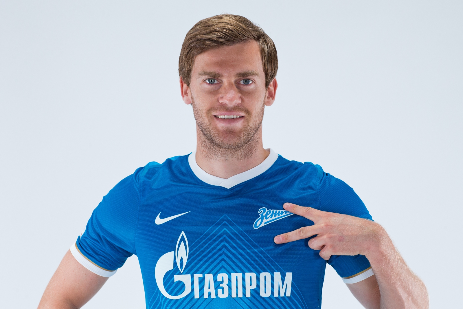 Фотосессия футболиста основного состава ФК «Зенит» сезона  2013/2014