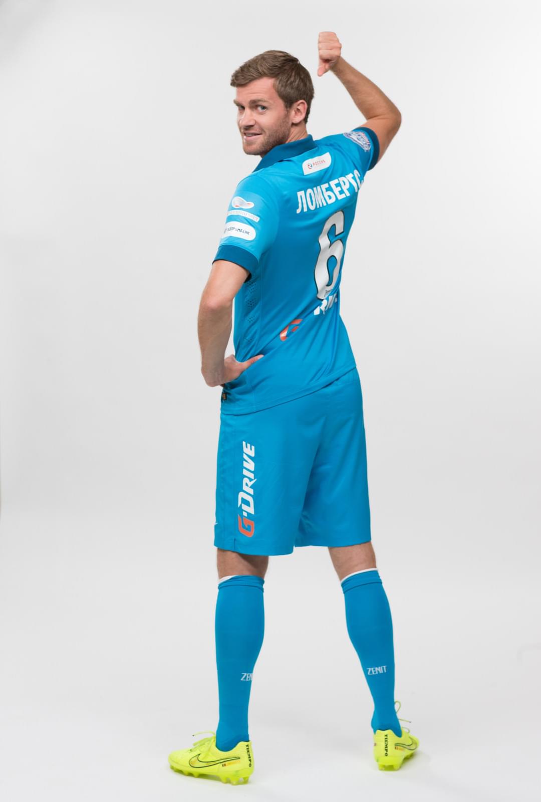 Фотосессия футболистов и тренеров основного состава ФК «Зенит» сезона 2014/2015