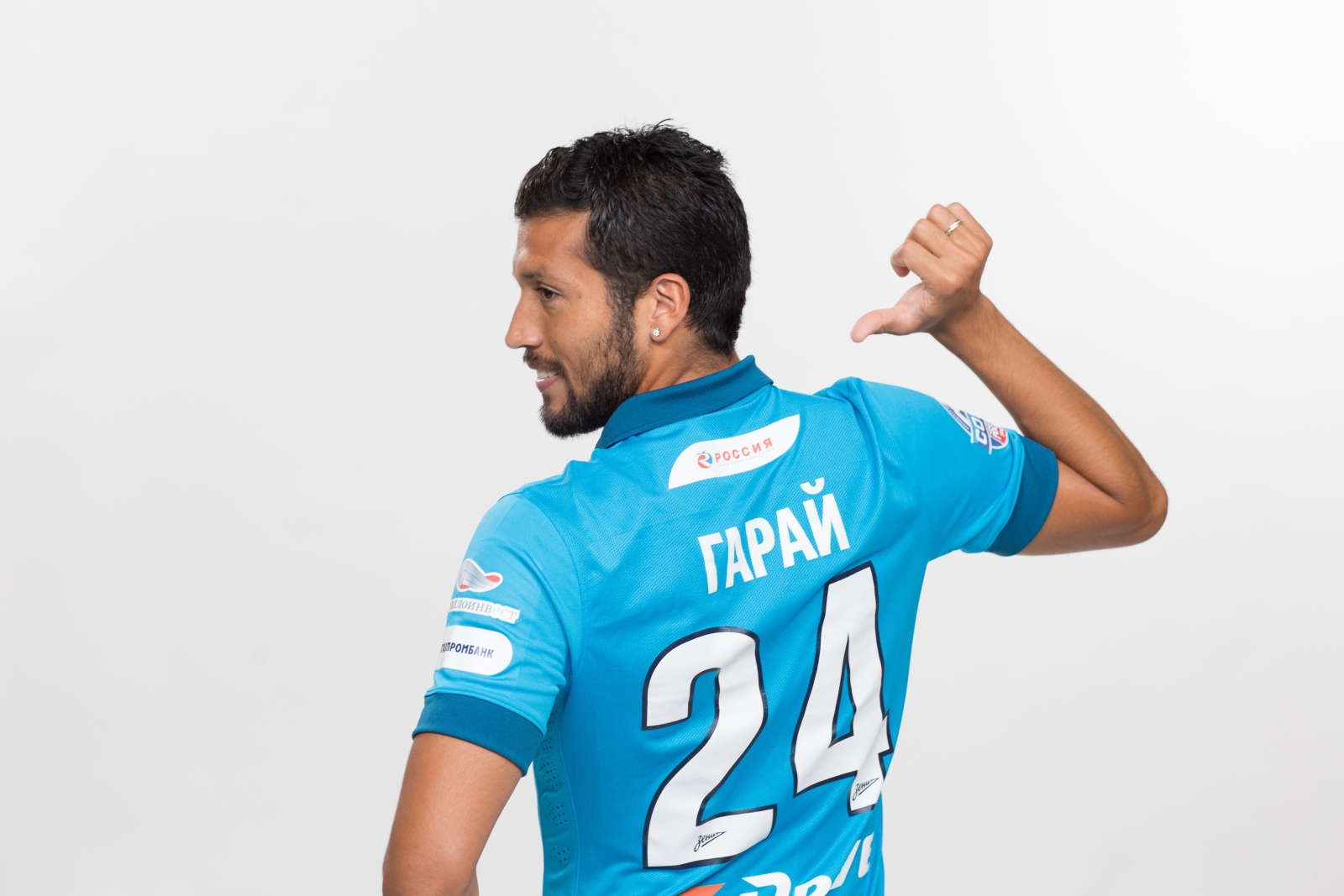 Фотосессия Эсекиэля Гарая, футболиста основного состава ФК «Зенит»