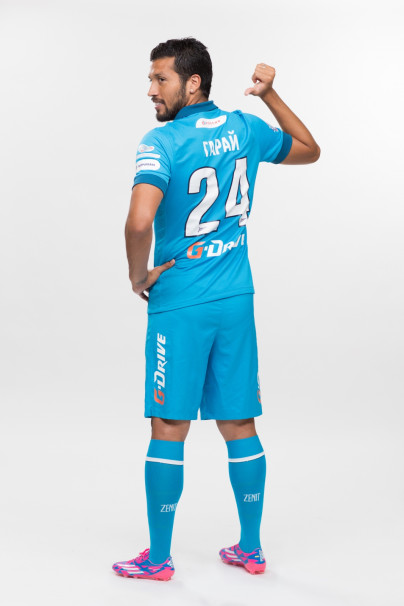 Фотосессия Эсекиэля Гарая, футболиста основного состава ФК «Зенит»