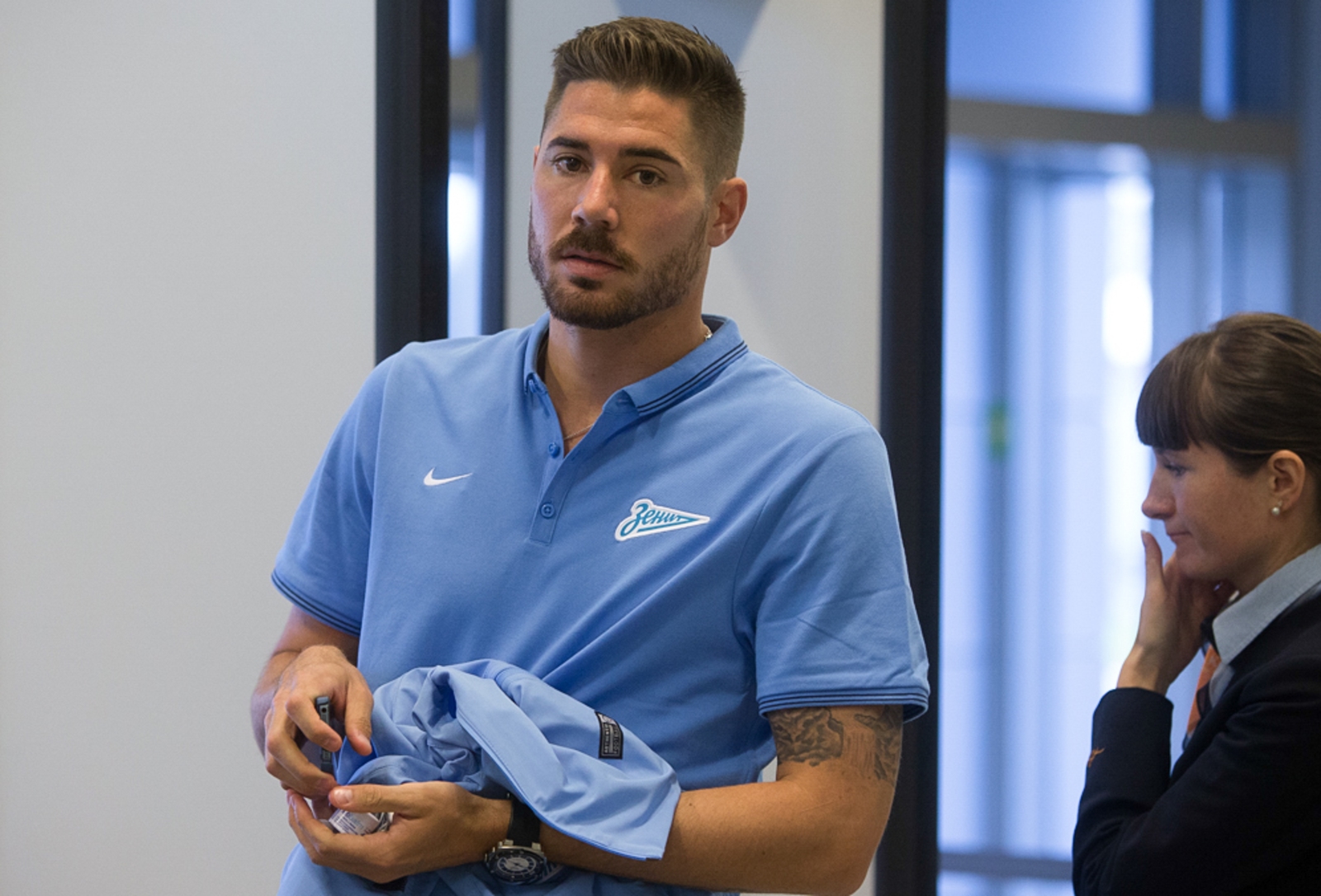 Сине-бело-голубые по дороге в Бельгию: фоторепортаж из «Пулково»