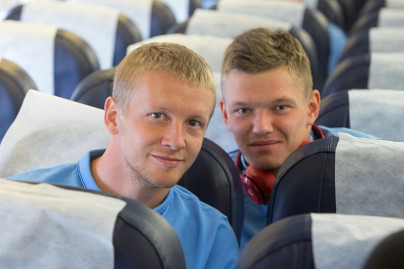 Сине-бело-голубые по дороге в Бельгию: фоторепортаж из «Пулково»