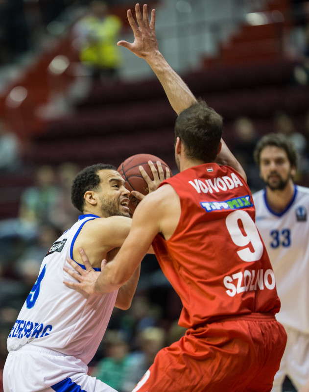 Кубок Европы  2014/2015, «Зенит» — «Сольноки Олай»