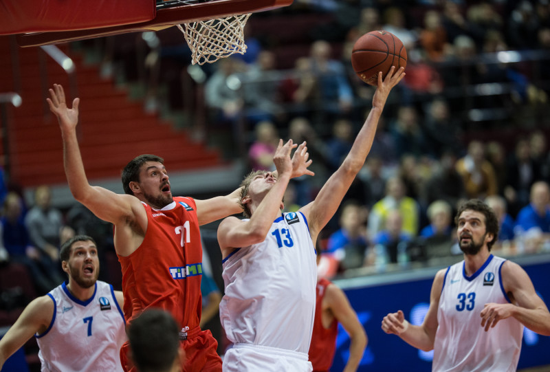Кубок Европы  2014/2015, «Зенит» — «Сольноки Олай»