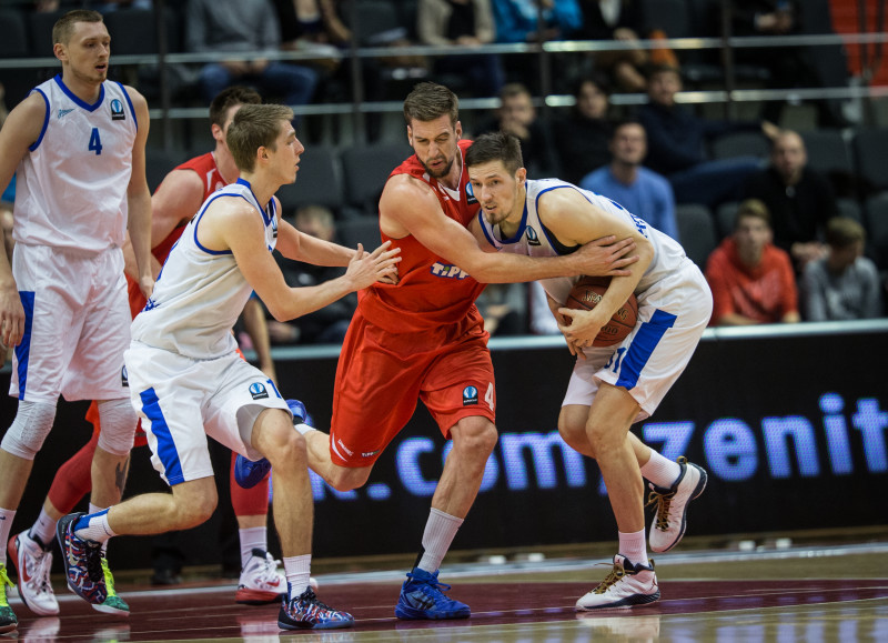 Кубок Европы  2014/2015, «Зенит» — «Сольноки Олай»