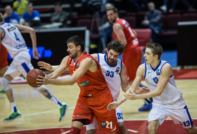 Кубок Европы  2014/2015, «Зенит» — «Сольноки Олай»