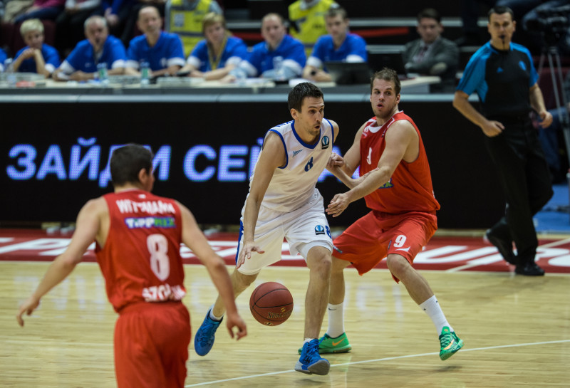 Кубок Европы  2014/2015, «Зенит» — «Сольноки Олай»