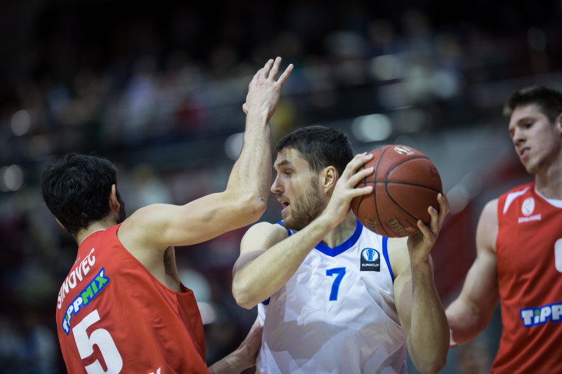Кубок Европы  2014/2015, «Зенит» — «Сольноки Олай»