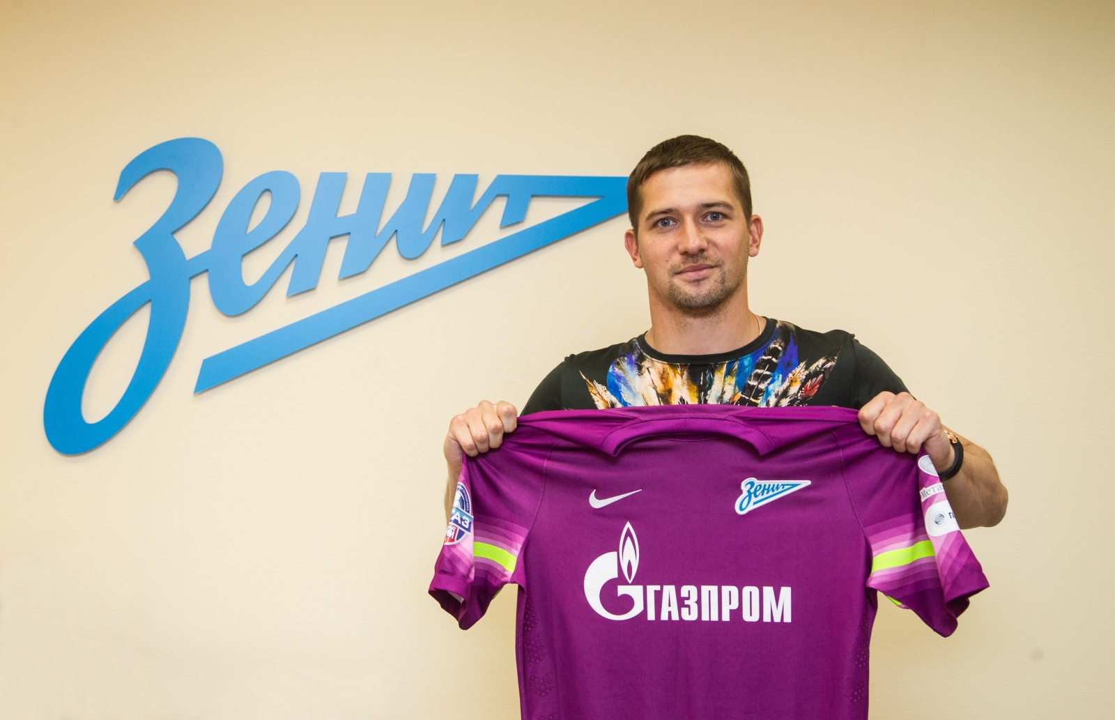 Михаил Кержаков подписал контракт с ФК «Зенит»