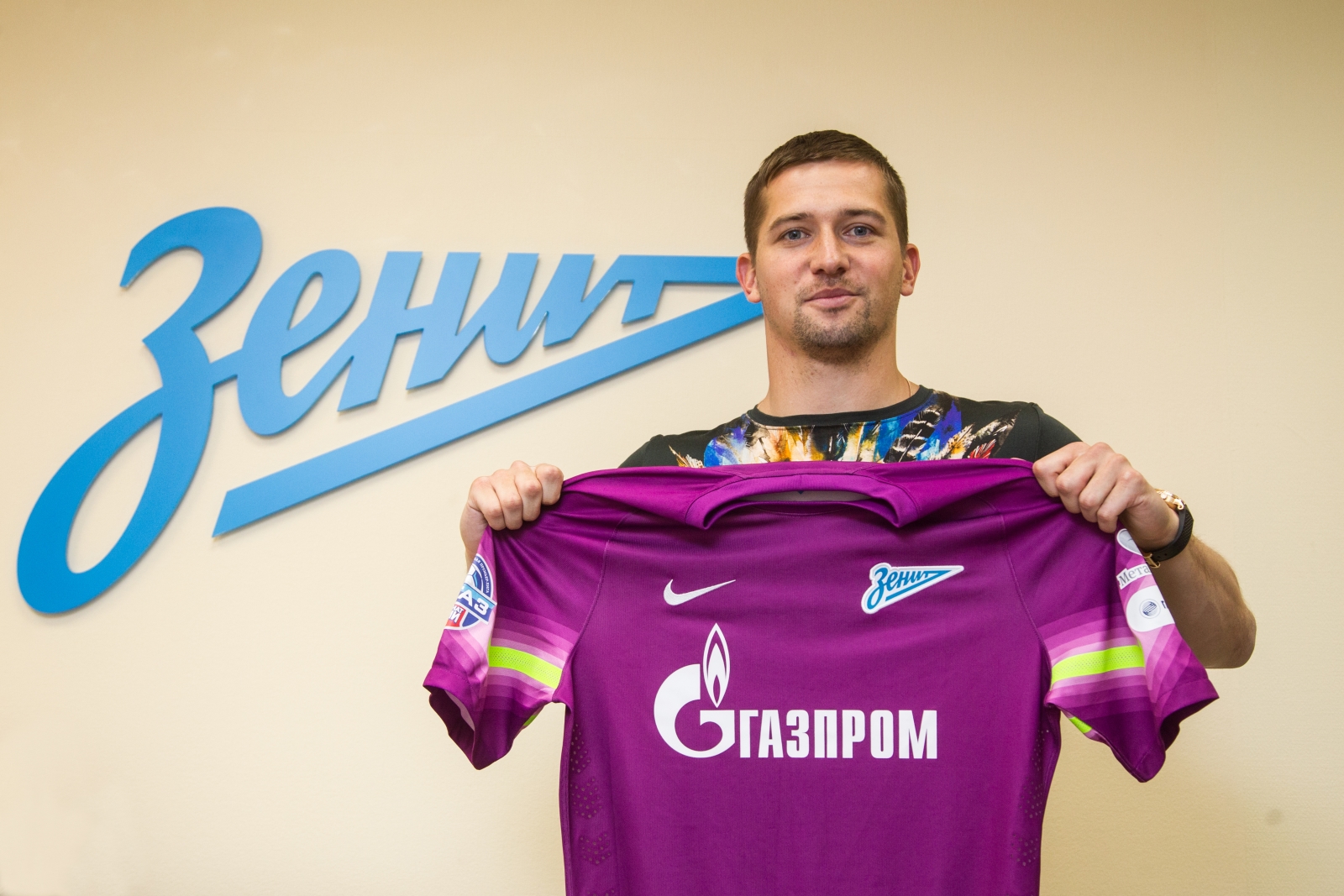 Михаил Кержаков подписал контракт с ФК «Зенит»