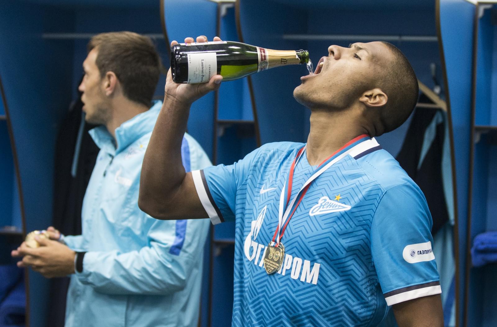 Празднование в раздевалке после матча Суперкубок России 2015, «Зенит» — «Локомотив»