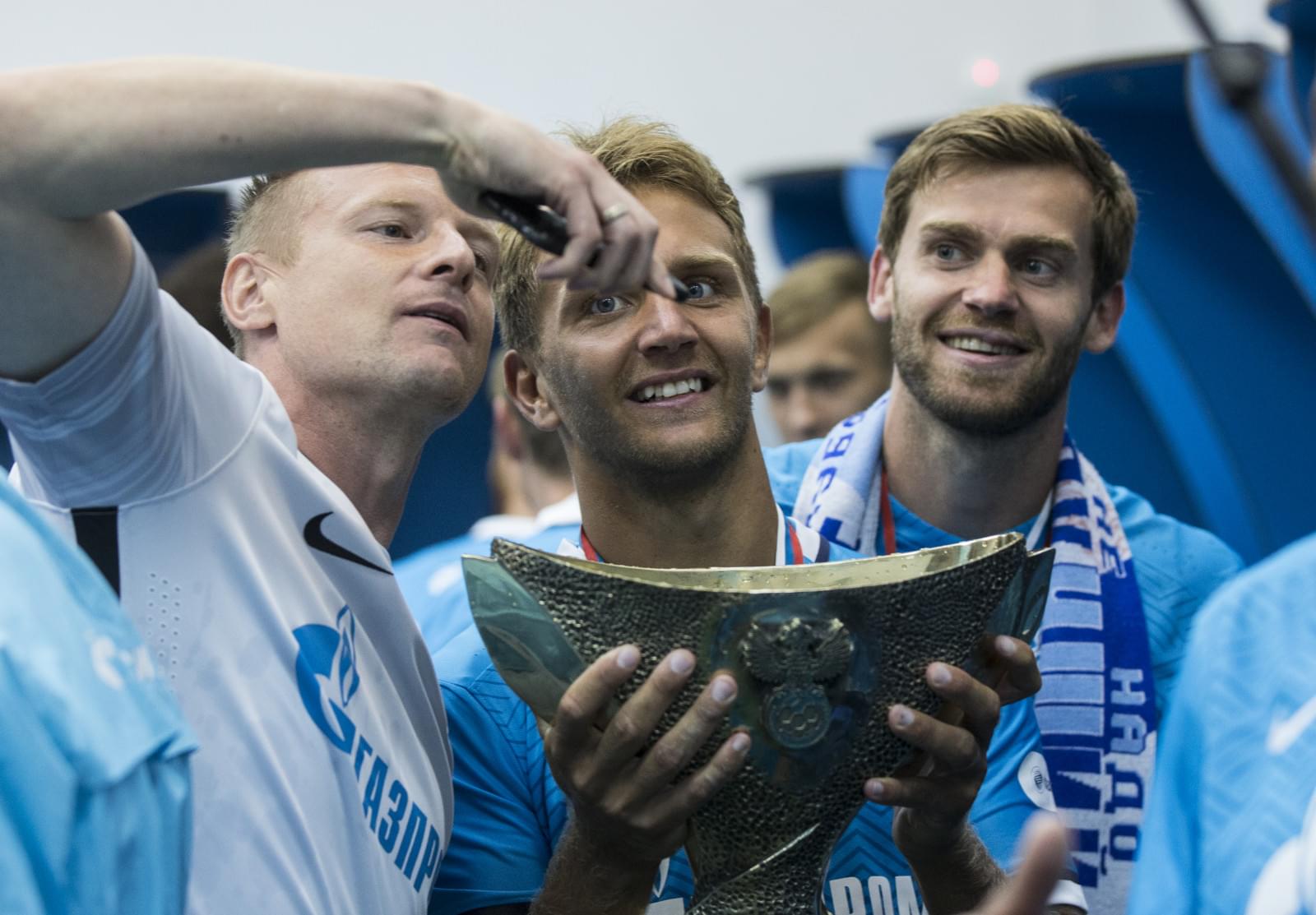 Празднование в раздевалке после матча Суперкубок России 2015, «Зенит» — «Локомотив»