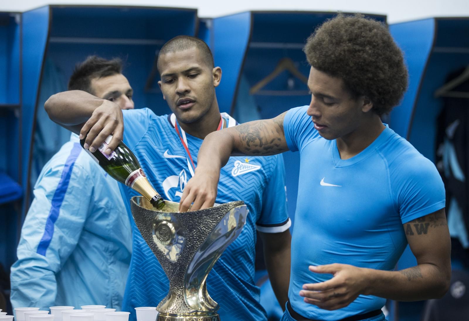 Празднование в раздевалке после матча Суперкубок России 2015, «Зенит» — «Локомотив»