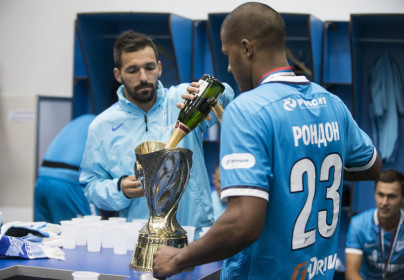 Празднование в раздевалке после матча Суперкубок России 2015, «Зенит» — «Локомотив»