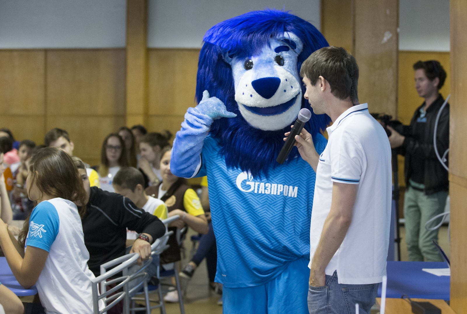 Голубой Лев посетил детский лагерь в Ольгино