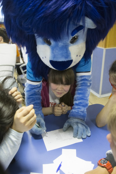 Голубой Лев посетил детский лагерь в Ольгино