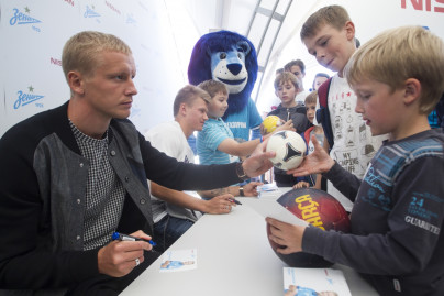 Автограф-сессия Игоря Смольникова, и Олега Шатова