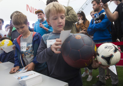 Автограф-сессия Игоря Смольникова, и Олега Шатова