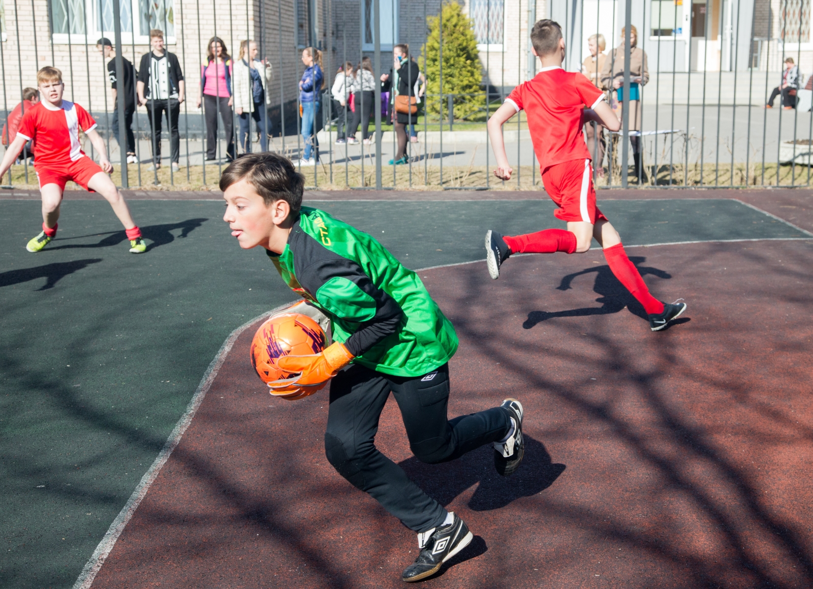 тренер «Зенита» Сергей Семак посетил Детский дом № 3