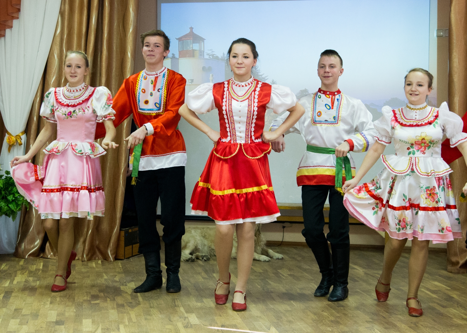 тренер «Зенита» Сергей Семак посетил Детский дом № 3