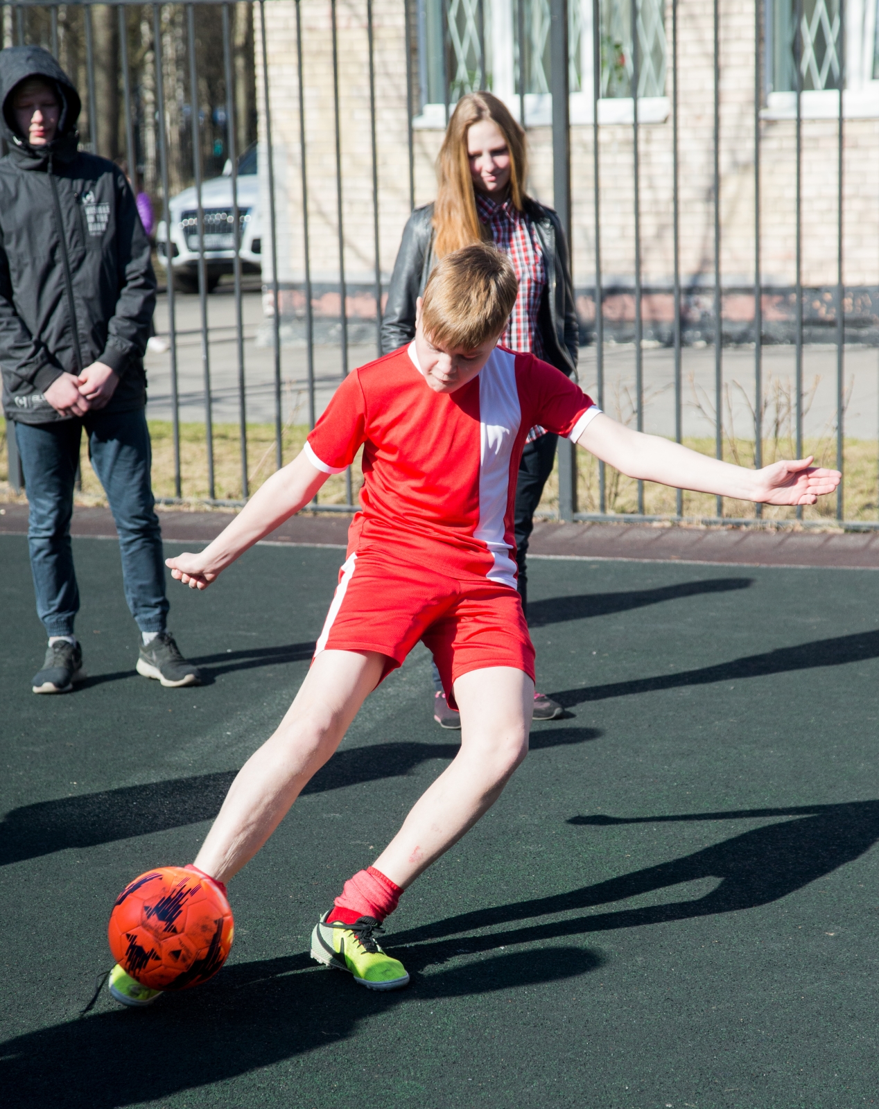 тренер «Зенита» Сергей Семак посетил Детский дом № 3