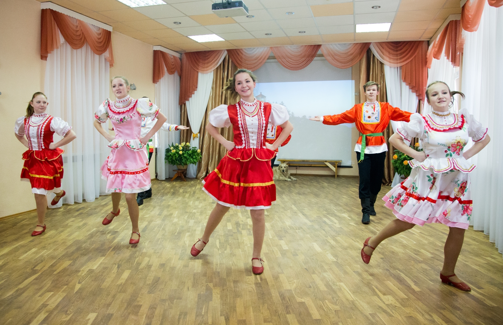 тренер «Зенита» Сергей Семак посетил Детский дом № 3